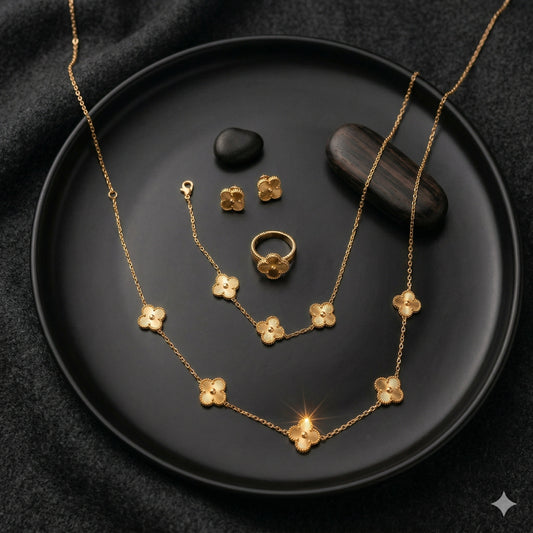 Four-Leaf Gold Jewellery Set – Necklace, Earrings, Ring & Bracelet