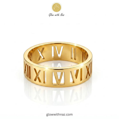 Elegant, fluid-shaped gold teardrop statement ring, perfect for modern minimalist styling.