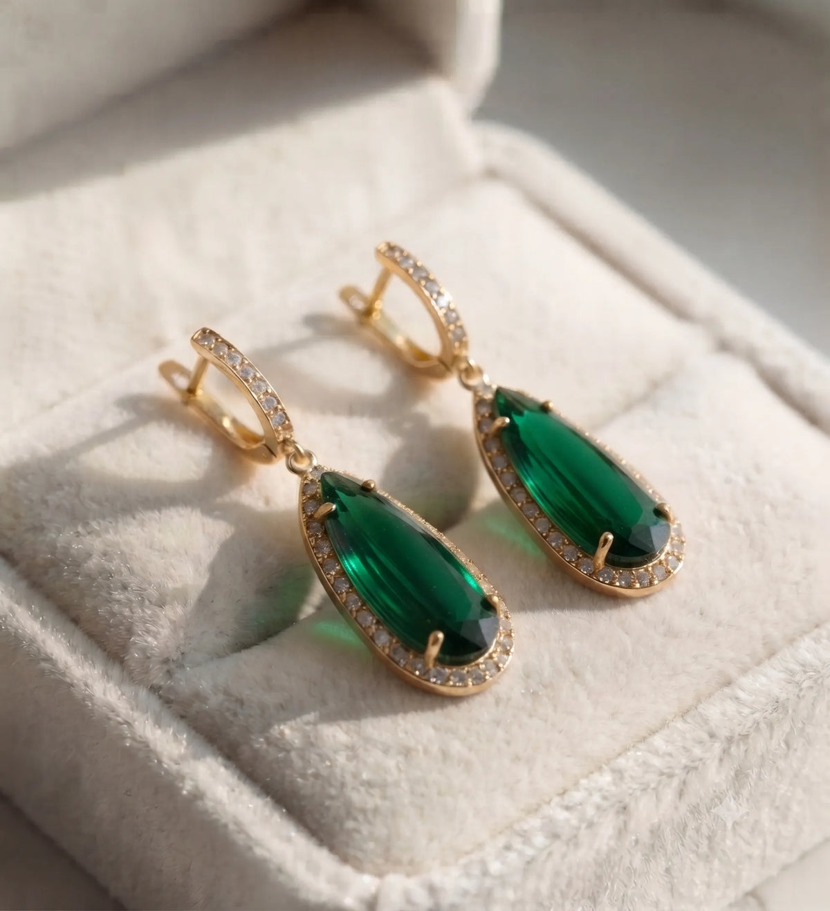 emerald necklace set in pakistan 