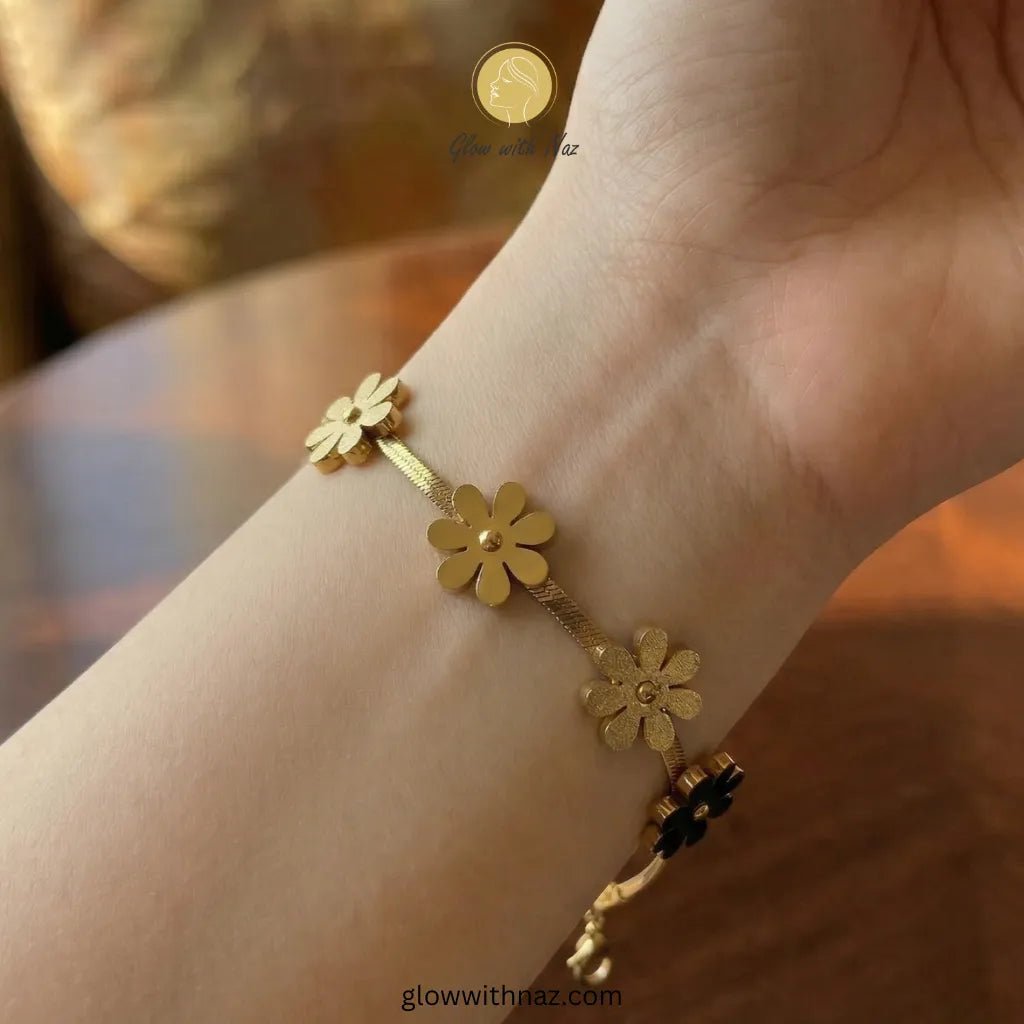 Daisy Flower Bracelet - Snake chain stainless steel - Daisy Flower Bracelet - Snake chain stainless steelJewelryGlow with NazGlow With NazN-B001N-B001Daisy Flower Bracelet - Snake chain stainless steel