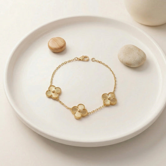 Four - Leaf Gold Jewellery Set – Necklace, Earrings, Ring & Bracelet - Four - Leaf Gold Jewellery Set – Necklace, Earrings, Ring & BraceletJewelryGlow with NazGlow With NazN-N002Four - Leaf Gold Jewellery Set – Necklace, Earrings, Ring & Bracelet