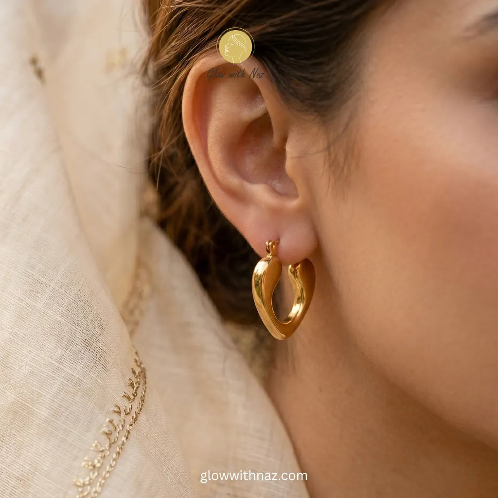Heart hoop earrings in 18k gold plated stainless steel