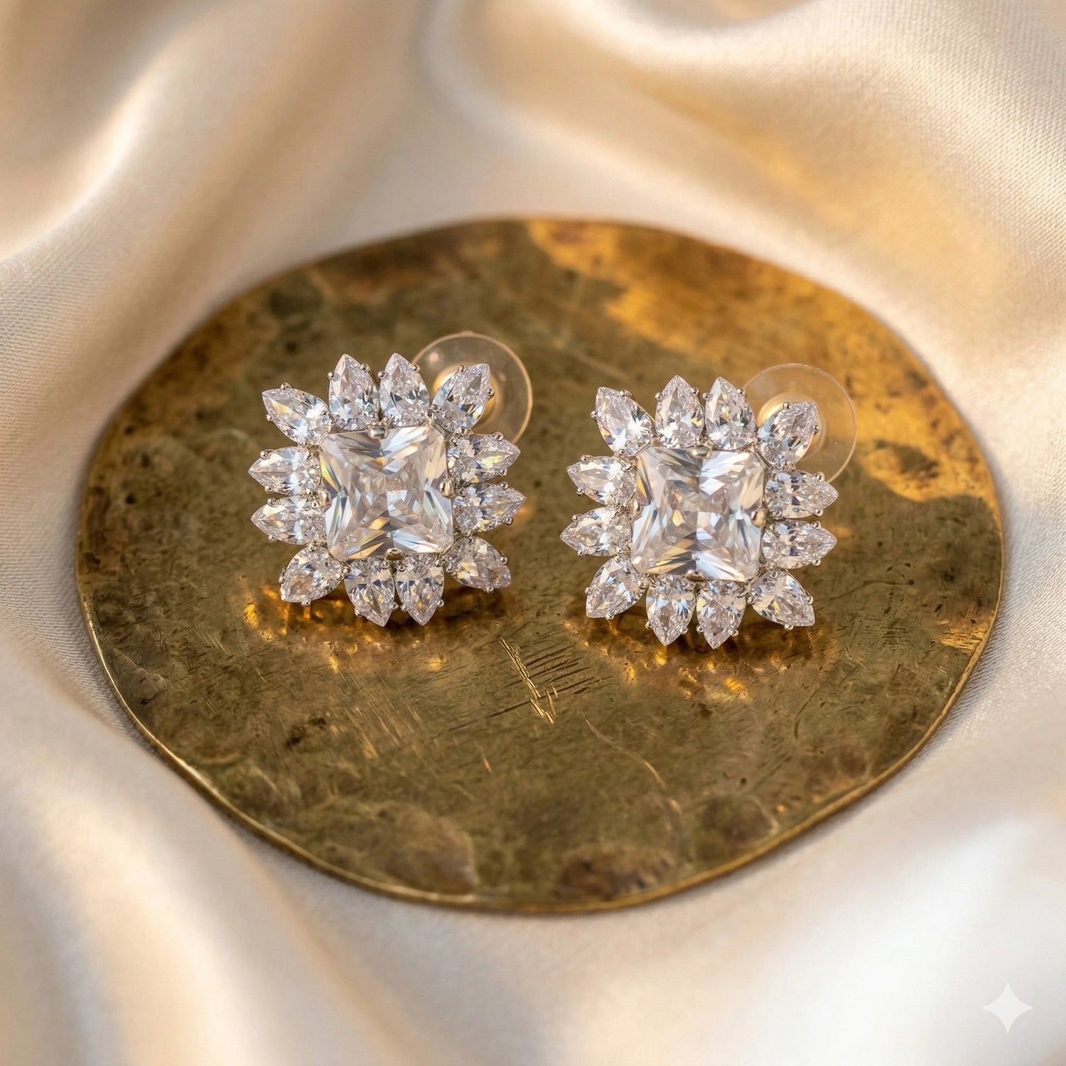 High Brilliance Diamond - Style & Sunburst Halo - High Brilliance Diamond - Style & Sunburst HaloJewelryGlow with NazGlow With NazN-E008High Brilliance Diamond - Style & Sunburst Halo