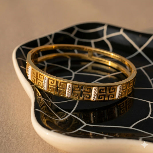 Luxury Fancy Stainless Steel Diamond Hand Cuff - Luxury Fancy Stainless Steel Diamond Hand CuffJewelryGlow with NazGlow With NazN-B014Luxury Fancy Stainless Steel Diamond Hand Cuff