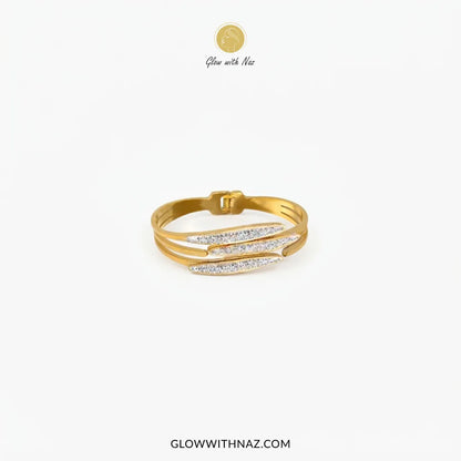 Measurement diagram of gold fish crystal cuff bracelet showing 6.1cm diameter and 26.5g weight by Glow With Naz